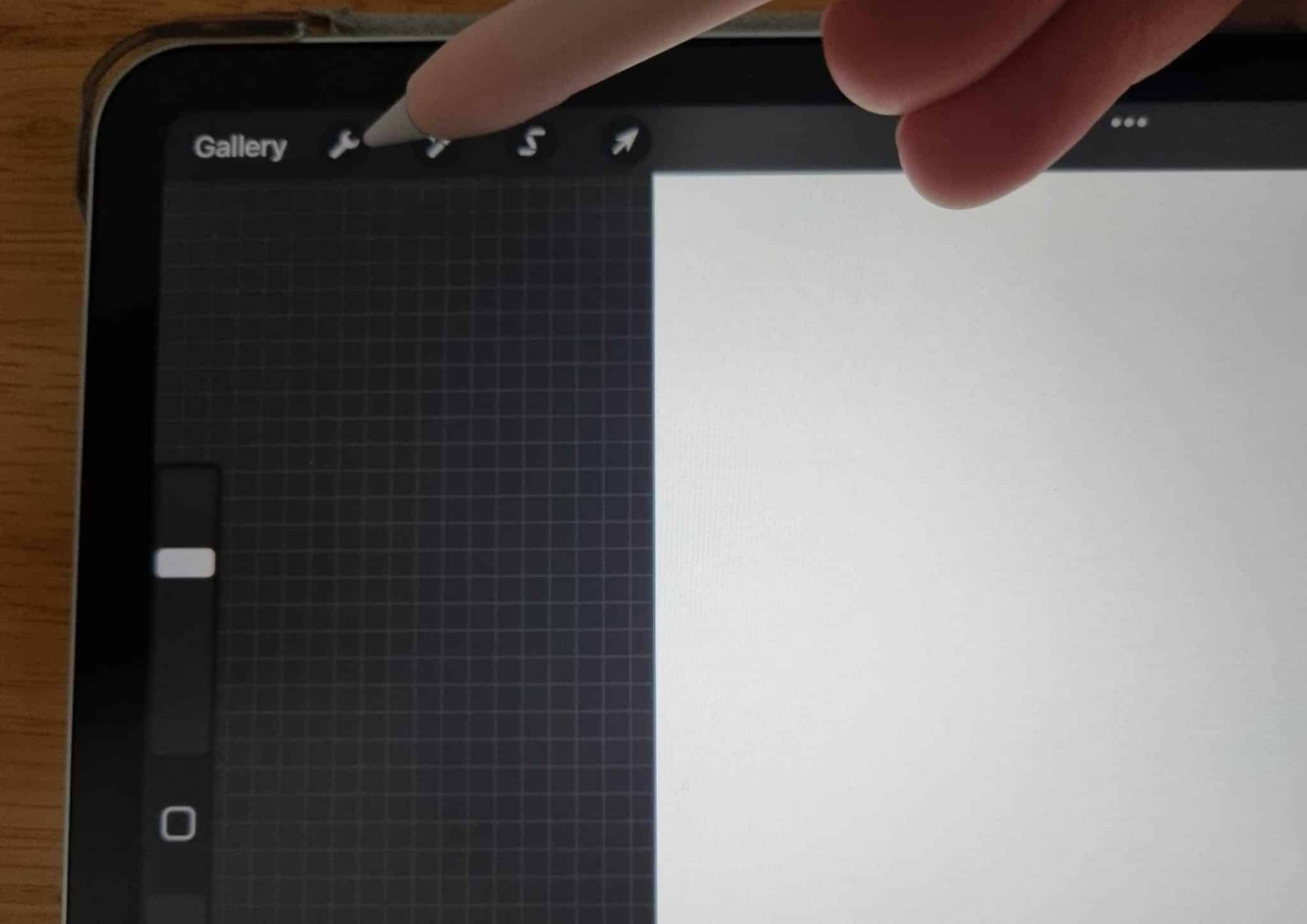 how-to-trace-on-procreate-in-11-easy-steps-artsydee-drawing